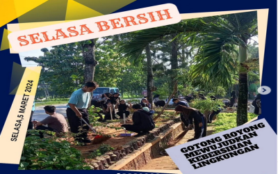 Gotong royong membersihkan lingkungan